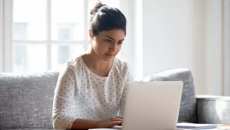 Using the LinkedIn news feed