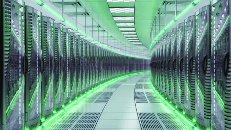 Stellium Datacenters implements battery and solar solution