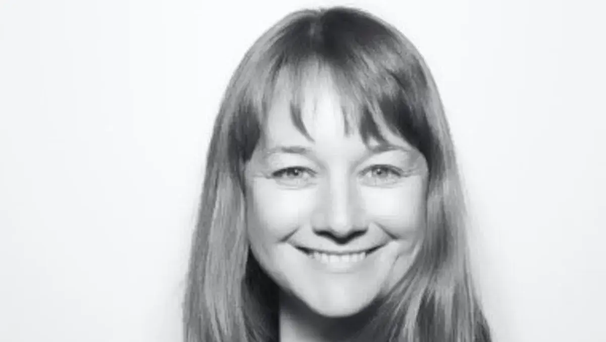 Andrea collins headshot(2)