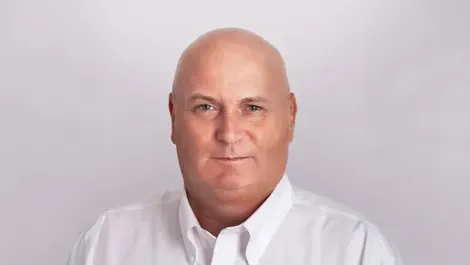 Newcro portraitsquare sazadu