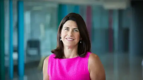 Spark mobile revenue returns to growth as dividend rises